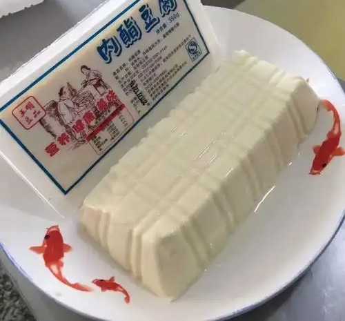 智能包裝新篇章：全自動內(nèi)酯豆腐灌裝封口機(jī)的革命性突破