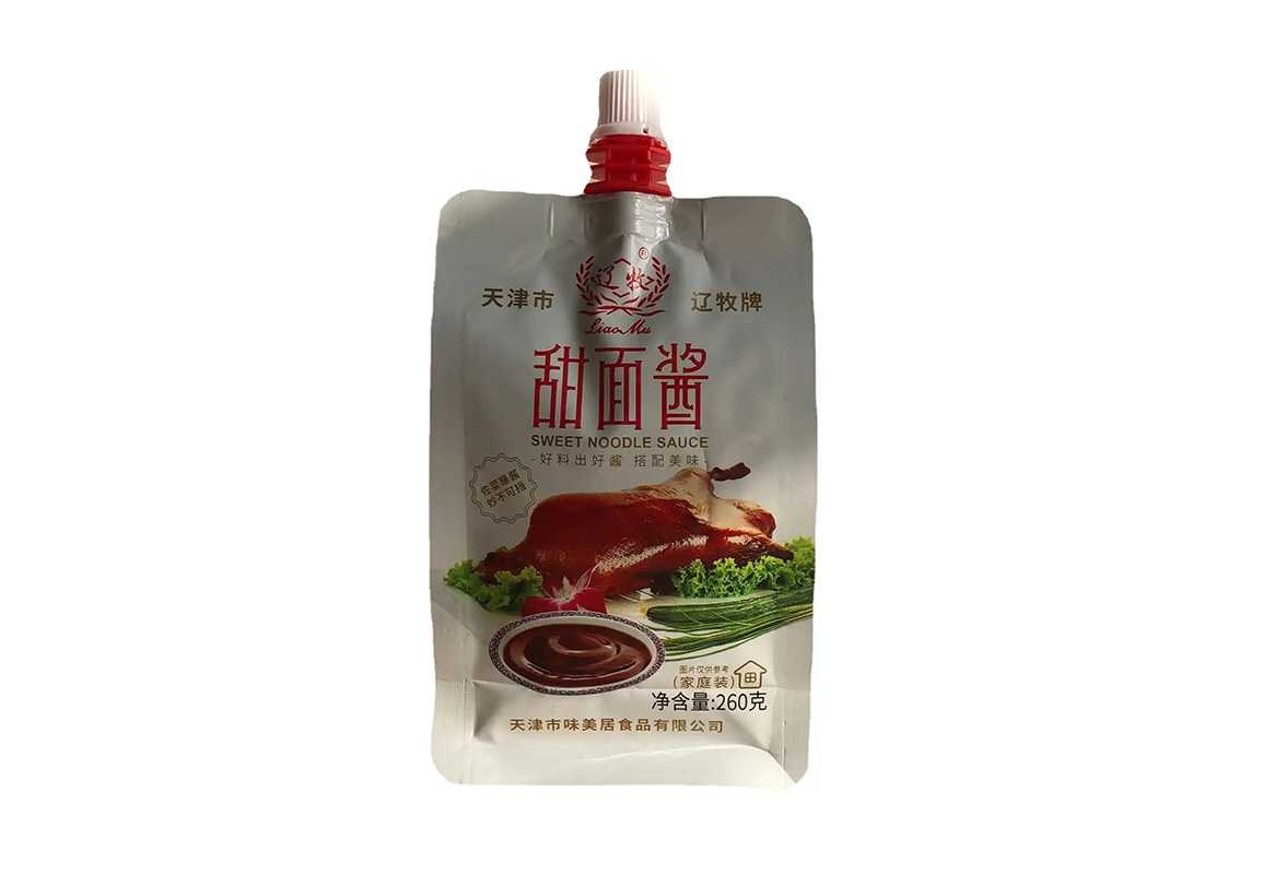 甜面醬包裝革新者 —— 全自動自立吸嘴袋灌裝旋蓋機(jī)，高效賦能食品工廠量產(chǎn)