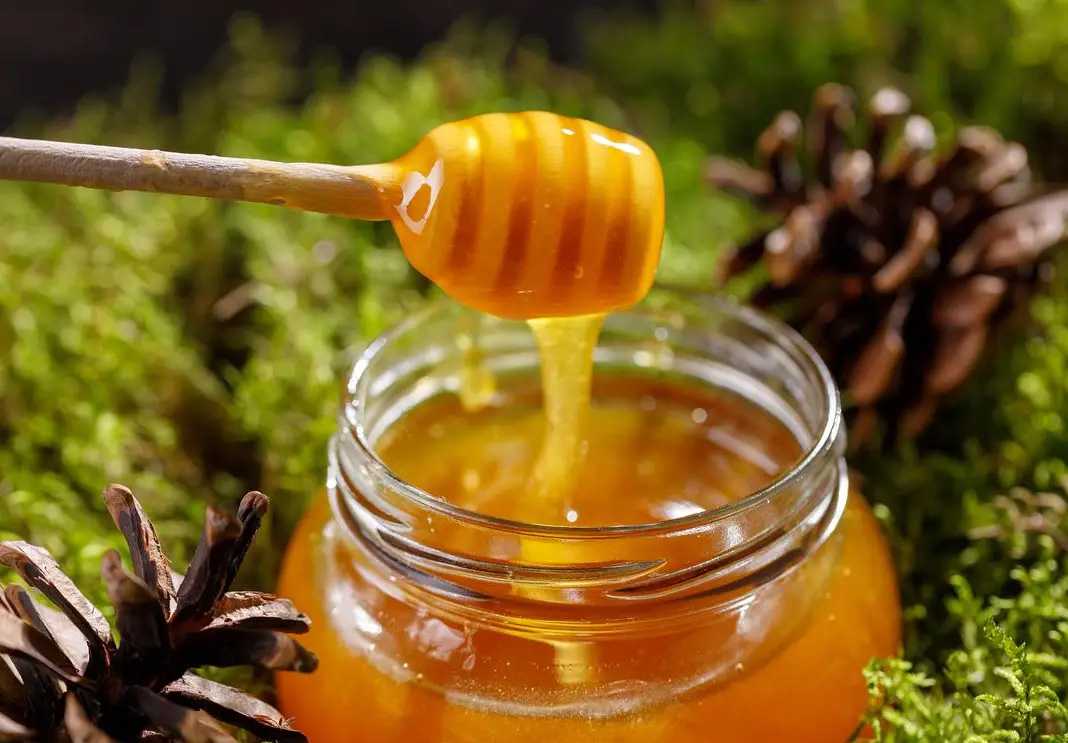 甜蜜革新，智造每一勺的優(yōu)雅：呂工機械編帶式勺裝包裝機，讓傳統(tǒng)美味煥發(fā)時尚活力