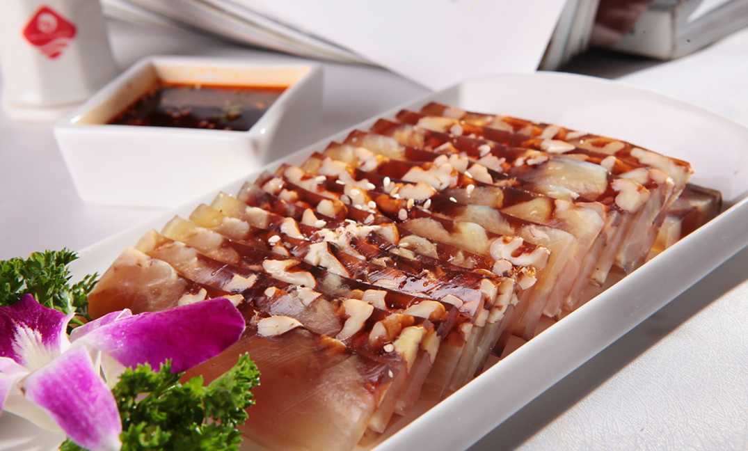 呂工機械皮凍灌裝生產(chǎn)線 助力傳統(tǒng)美食規(guī)?；慨a(chǎn)